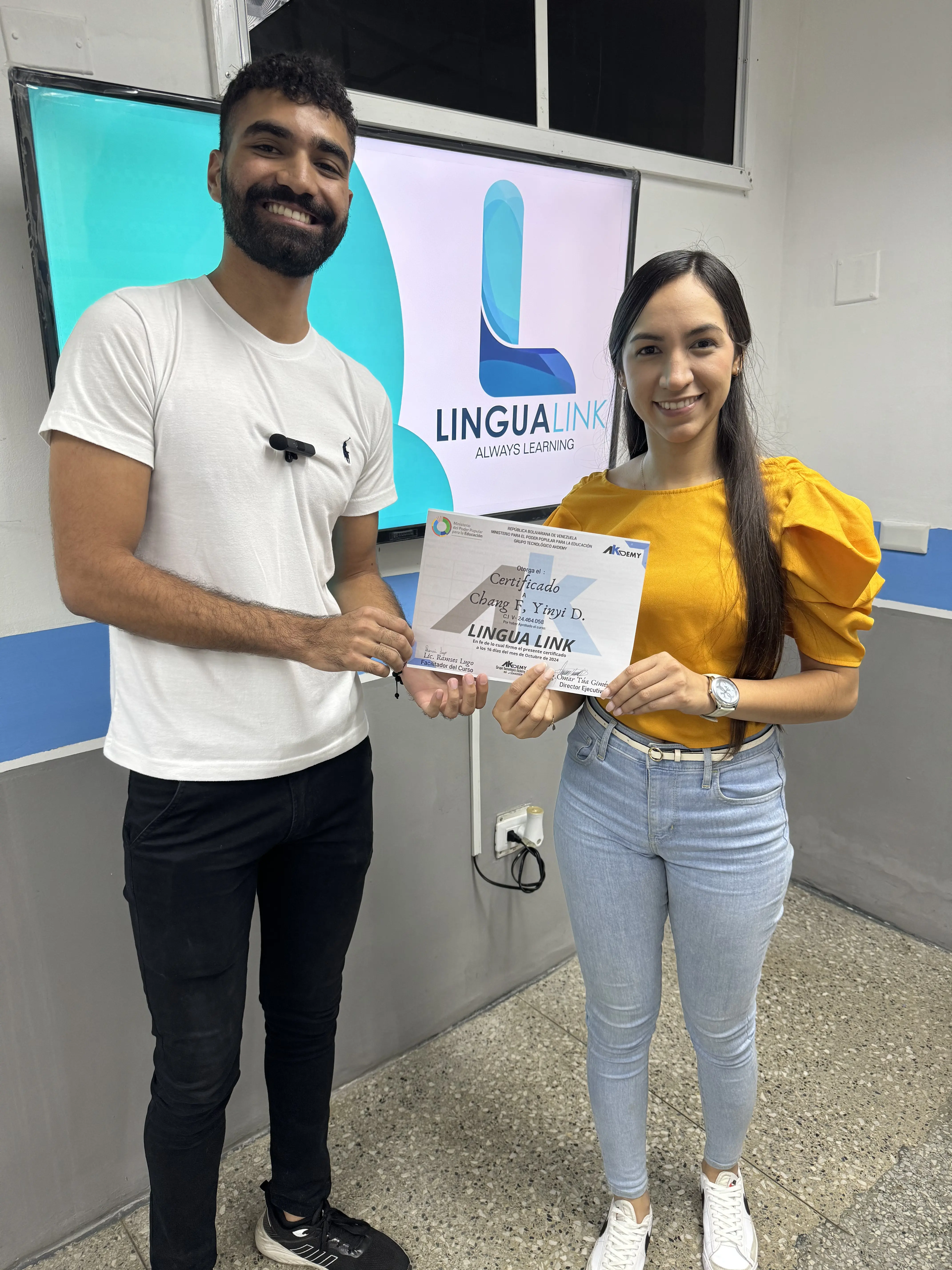 Trabajo en Equipo Akdemy